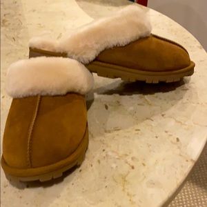 Cozy Comfy Swede and Sherpa slippers ladies